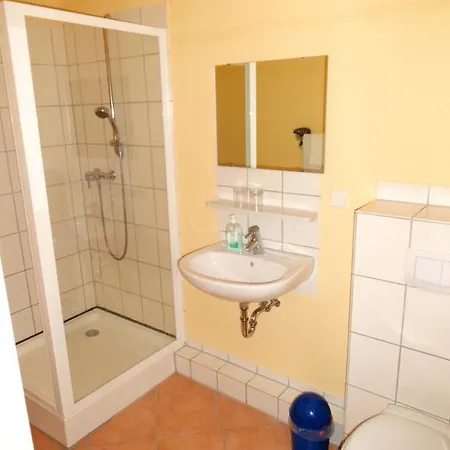 Casa de hóspedes Hahne Und 2*